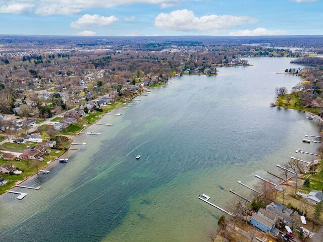 6978 Colony Dr, West Bloomfield, MI 48323
