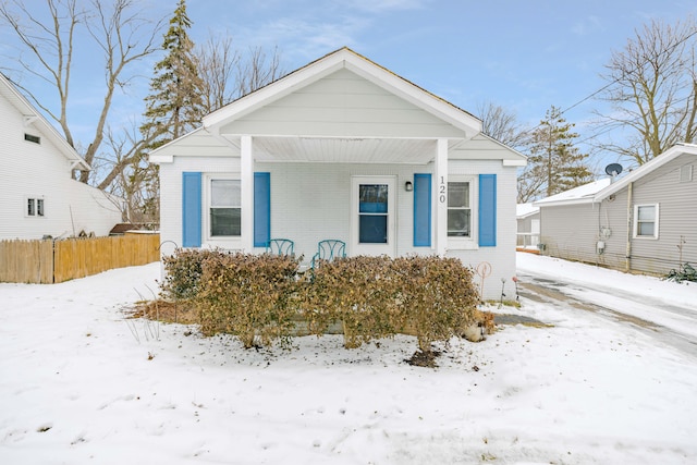 bungalow-style house featuring covered porch