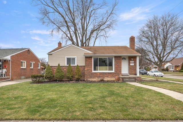 view of front facade with a front lawn