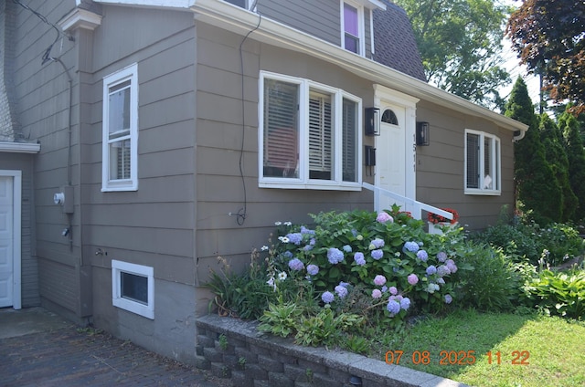 1511 Bernice Ave, Saint Joseph, MI 49085 - view of side of property