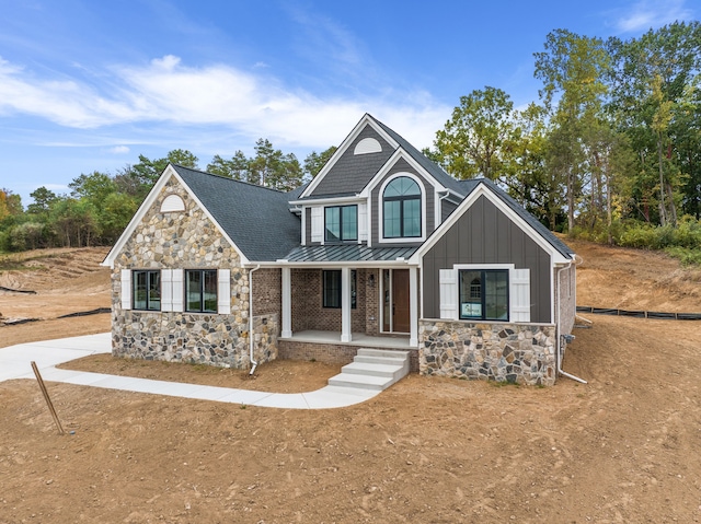 craftsman house with covered porch