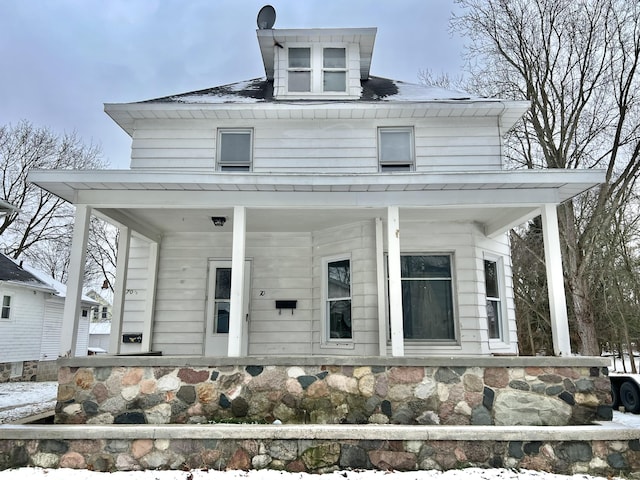 view of front facade featuring a porch