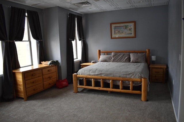 bedroom with carpet flooring