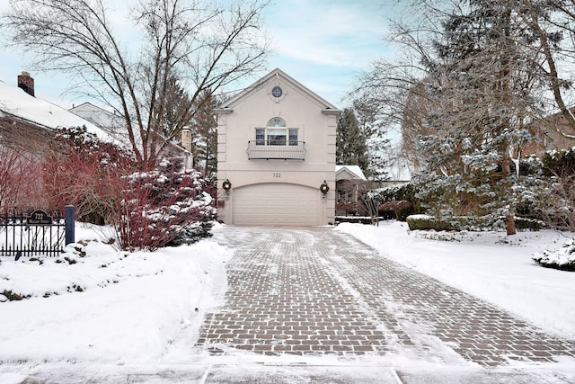 view of front facade with a garage