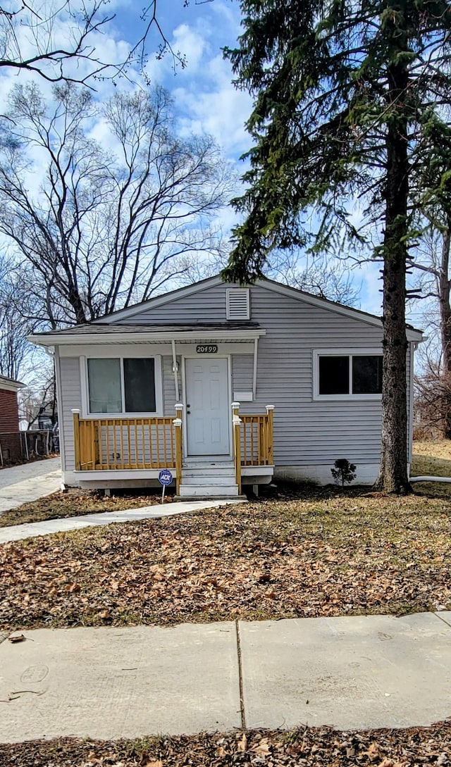 view of front facade featuring a porch