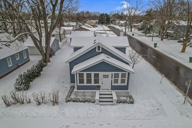 view of front of home featuring a residential view