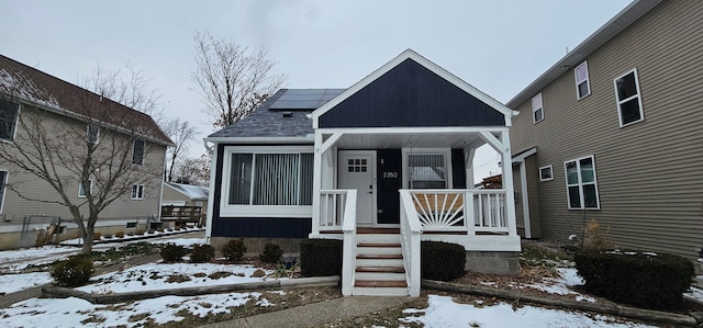 view of front of home with covered porch