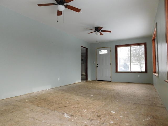 entryway with ceiling fan