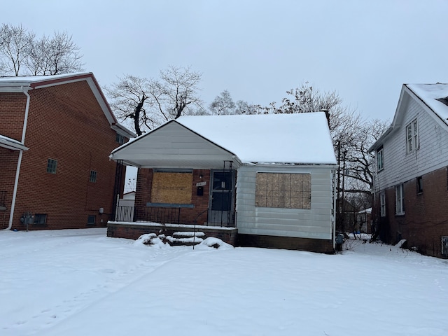 view of front of house featuring a porch