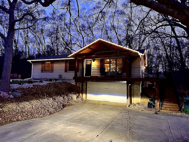 view of front of home featuring a garage