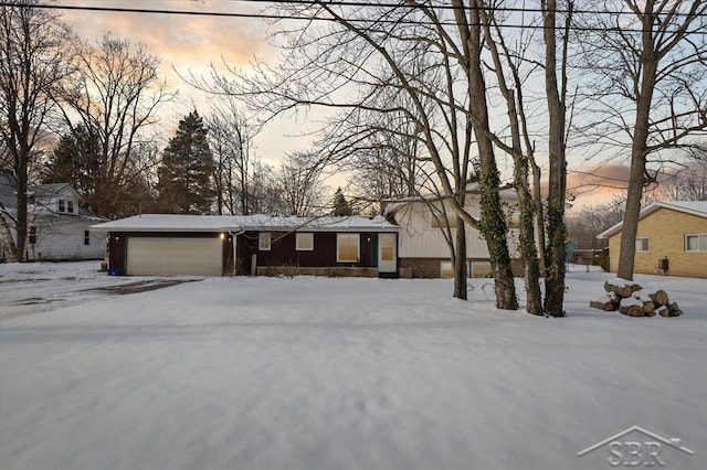 view of front of property