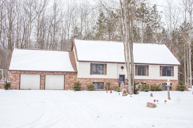 view of front of house featuring a garage