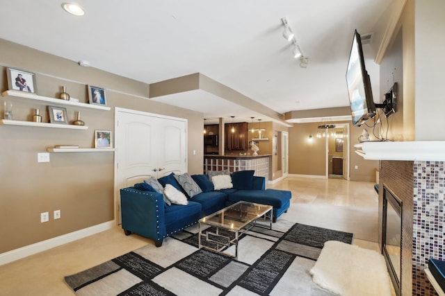372 Overlook Dr, Oxford, MI 48371 - living area with baseboards