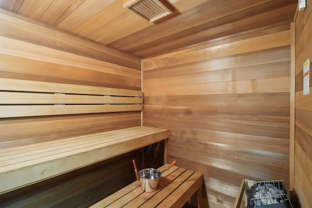 372 Overlook Dr, Oxford, MI 48371 - view of sauna / steam room