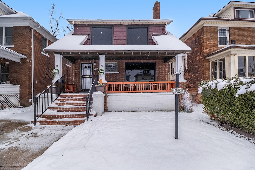 view of front of house with a porch