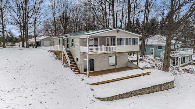 view of front of property