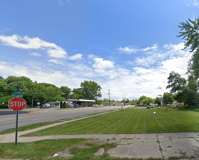 204 Ecorse Rd, Ypsilanti, MI 48198