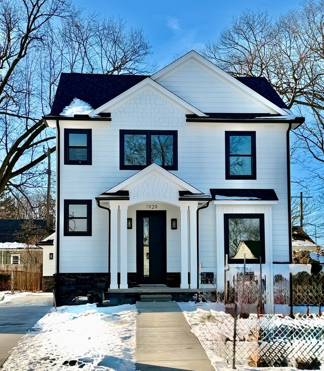 view of front of property