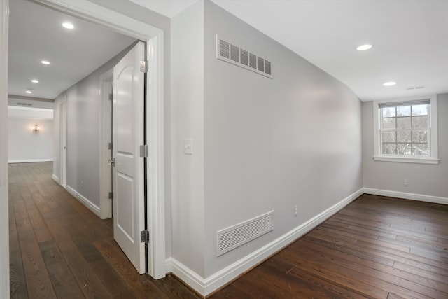 31265 Woodside Dr, Franklin, MI 48025 - corridor featuring visible vents, recessed lighting, baseboards, and dark wood-style floors