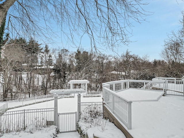 31265 Woodside Dr, Franklin, MI 48025 - yard covered in snow featuring fence