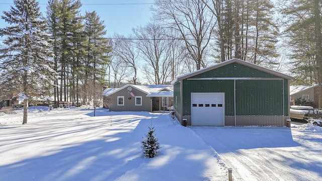 view of front facade with a garage