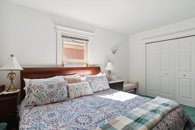 bedroom with a closet