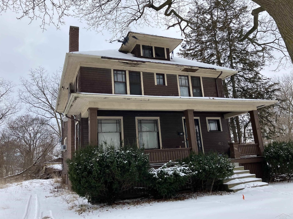 view of front facade with covered porch