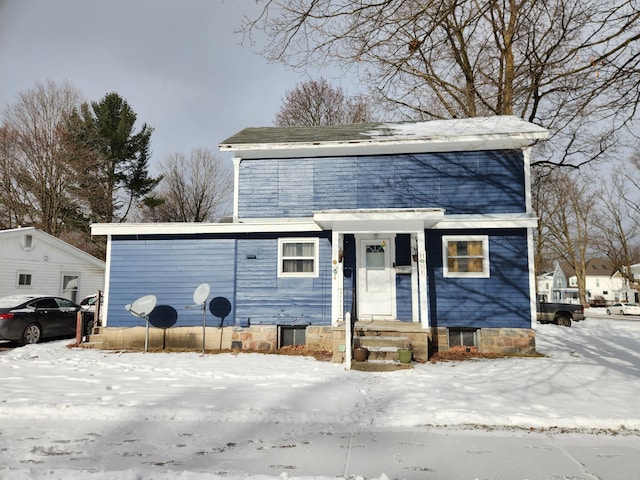 view of front property