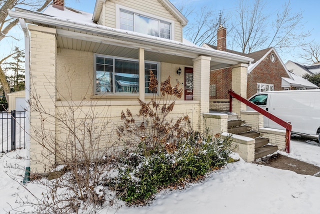 view of front of property with covered porch