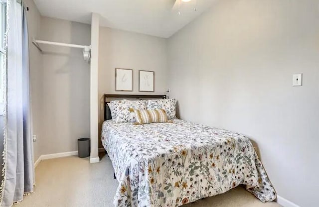 bedroom with ceiling fan