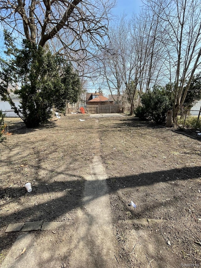 19254 Keystone St, Detroit, MI 48234 - view of yard