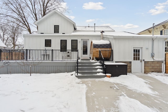 view of modern farmhouse