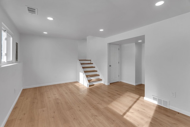 empty room featuring light hardwood / wood-style flooring