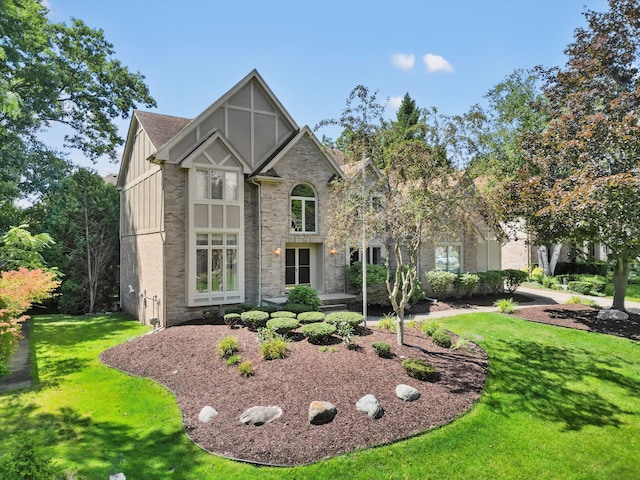 view of front facade with a front yard