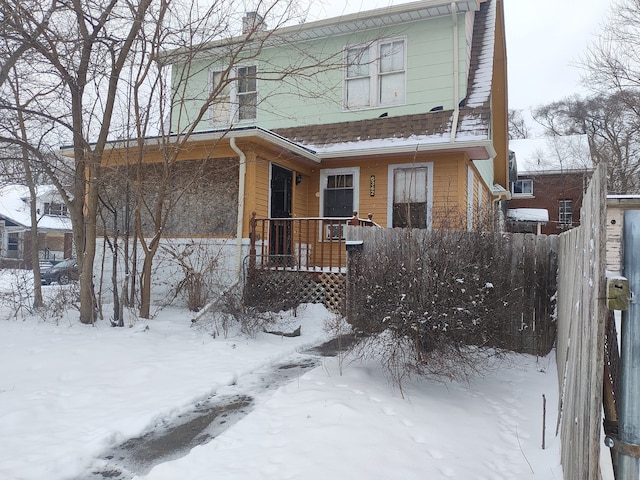 view of front of property