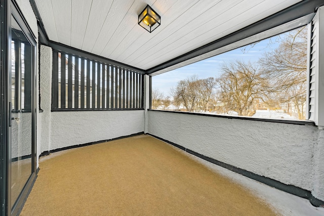 unfurnished sunroom with a healthy amount of sunlight