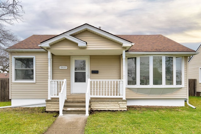 view of front of house featuring a front yard