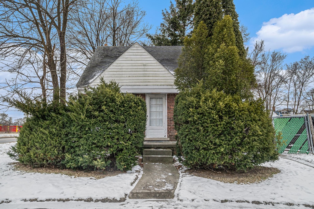 view of front of home