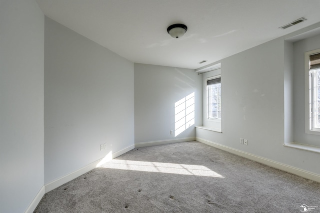 view of carpeted spare room