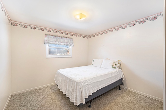 bedroom featuring carpet floors