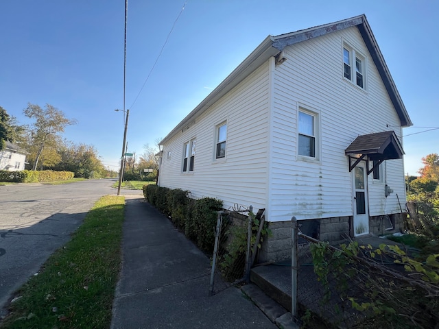 view of home's exterior