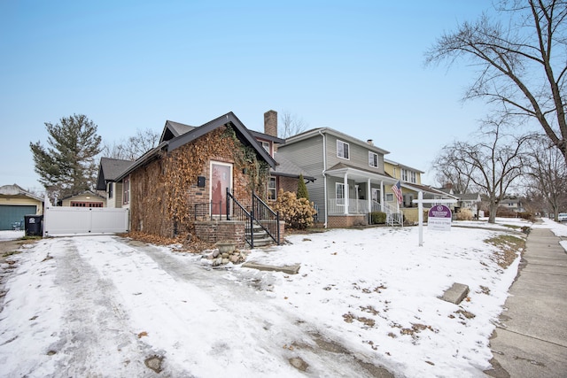 view of front of property