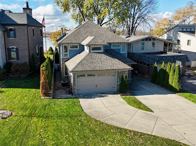 view of front of property featuring central AC unit and a front yard