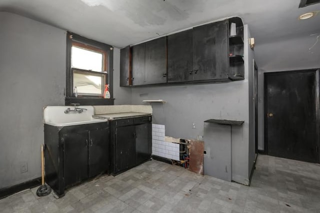 laundry room featuring sink