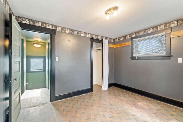 626 Orange St, Jackson, MI 49202 - empty room featuring healthy amount of natural light