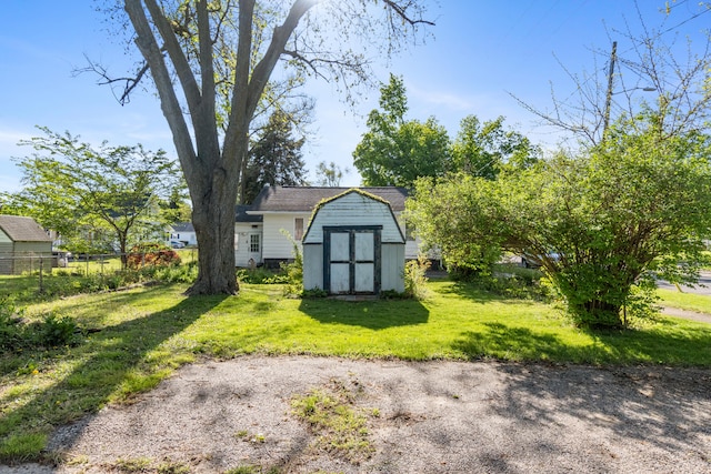 626 Orange St, Jackson, MI 49202 - view of shed