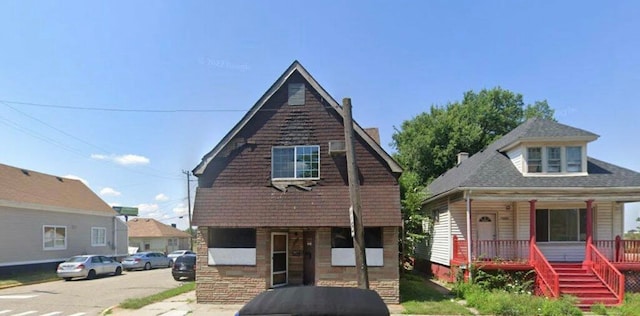 view of front of house with covered porch