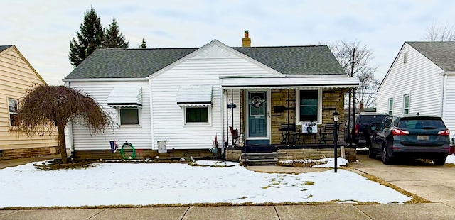 bungalow-style house with covered porch