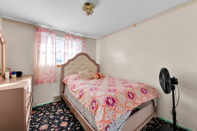 bedroom with carpet flooring