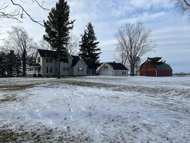 exterior space featuring an outbuilding